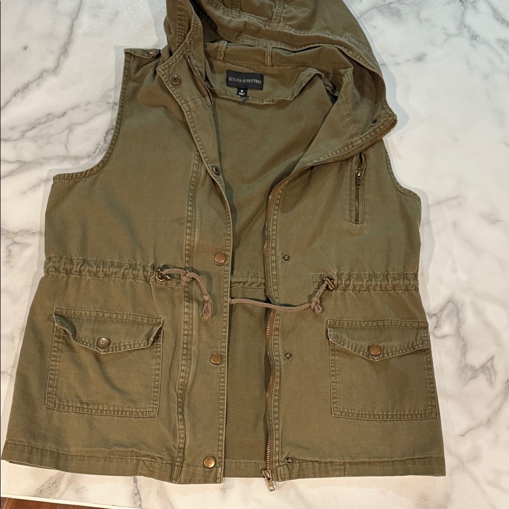 Zenana Outfitters Olive Green Hooded Vest 3x$50